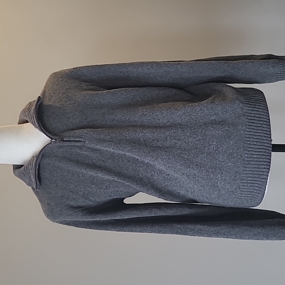 BNWOT Italian Wool Sweater M - Picture 2 of 4